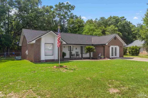 6552 Imperial Dr, Milton, FL 32570 photo 2