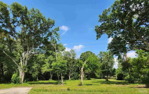 7506 Klondike Rd, Pensacola, FL 32526