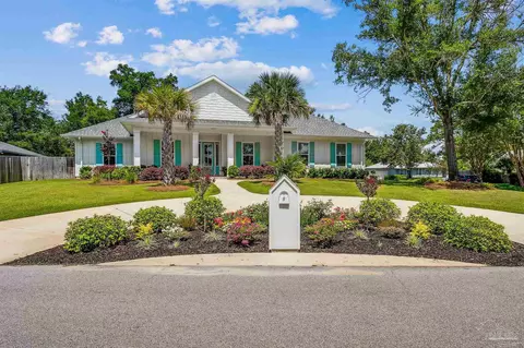 1337 Calcutta Dr, Gulf Breeze, FL 32563
