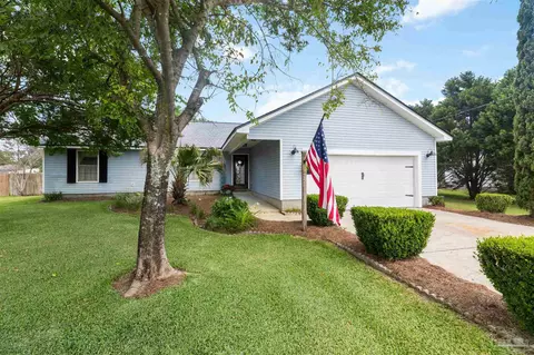1938 Iris Ln, Navarre, FL 32566