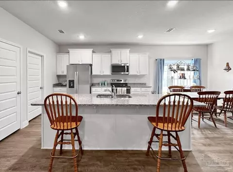 8032 Twin Cedar Dr, Milton, FL 32583 photo 17