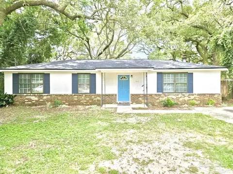 7015 Santa Barbara St, Pensacola, FL 32526