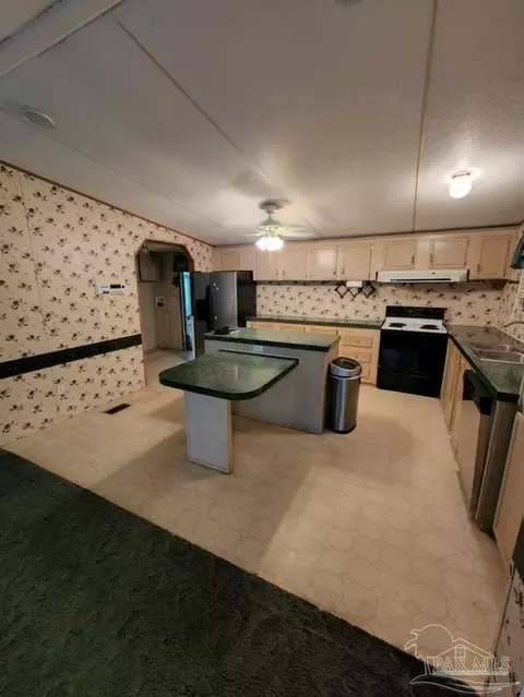 1590 Bell Creek Rd, Jay, FL 32565 photo 6
