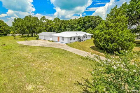 2107 Handy Rd, Cantonment, FL 32533