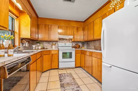 2107 Handy Rd, Cantonment, FL 32533 photo 18