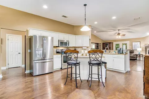 5605 Michael Dr, Milton, FL 32583 photo 9