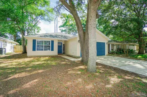 2093 Sequoia Cir, Pensacola, FL 32526