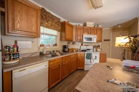 7104 Wallace Dr, Pace, FL 32571 photo 12