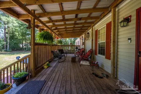 7104 Wallace Dr, Pace, FL 32571 photo 3