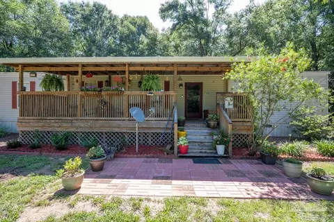7104 Wallace Dr, Pace, FL 32571 photo 2