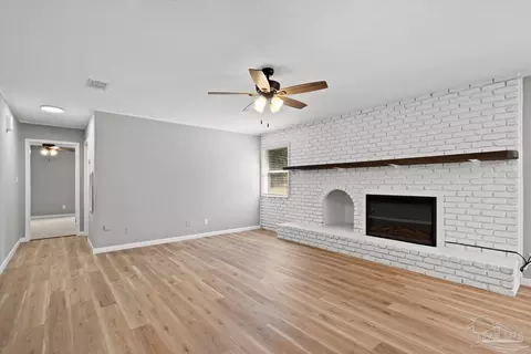 5774 Windham Rd, Milton, FL 32570 photo 8