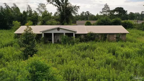 194 Horseshoe Rd, Brewton, AL 36426