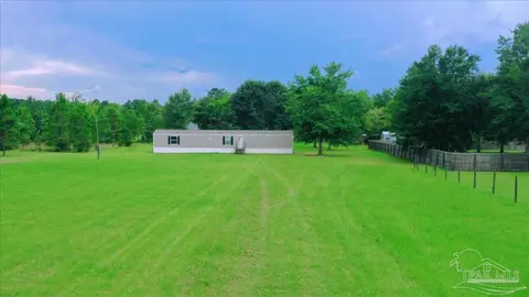 2213 Farm Rd, Jay, FL 32565