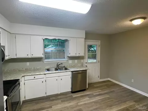 5420 Gwen Ln, Pace, FL 32571 photo 13