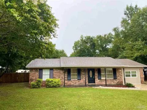 5420 Gwen Ln, Pace, FL 32571