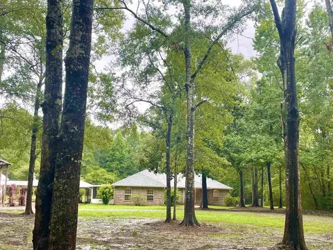 3102 Chippewa Ln, Milton, FL 32571
