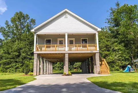 5565 Munson Ln, Milton, FL 32570