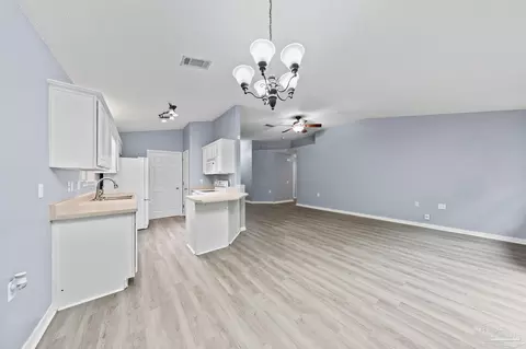 5270 Overbrook Dr, Milton, FL 32570 photo 5
