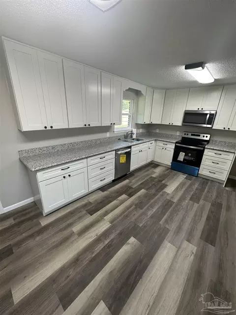 4233 Rice Rd, Milton, FL 32583 photo 3