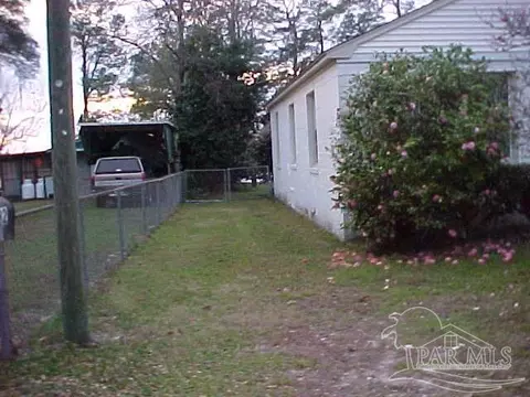 5233 Nimitz Rd, Milton, FL 32583 photo 8