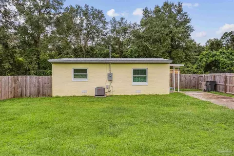 429 Lakeview Ave, Cantonment, FL 32533