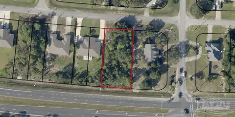 Sundown Dr, Navarre, FL 32563