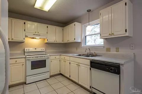 1665 Kinsale Dr, Cantonment, FL 32533 photo 15