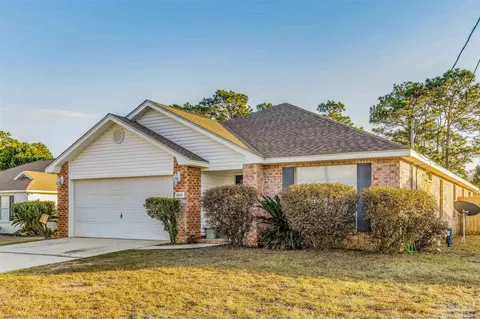 8649 High School Blvd, Navarre, FL 32566