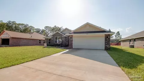 1846 Praline Ln #4A, Cantonment, FL 32533