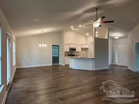 1850 Praline Ln #3A, Cantonment, FL 32533