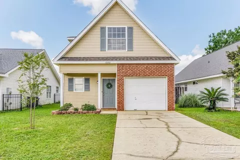 1352 Jasper St, Cantonment, FL 32533