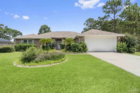 7632 Larkspur St, Navarre, FL 32566