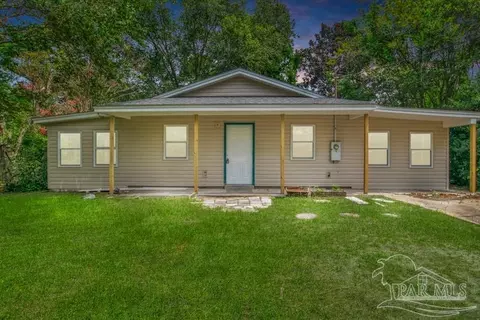 10600 Tanton Rd, Pensacola, FL 32506