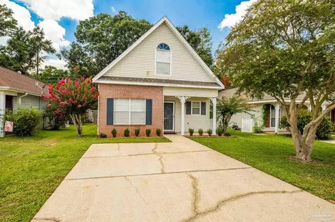 1111 Sweetbriar St, Cantonment, FL 32533