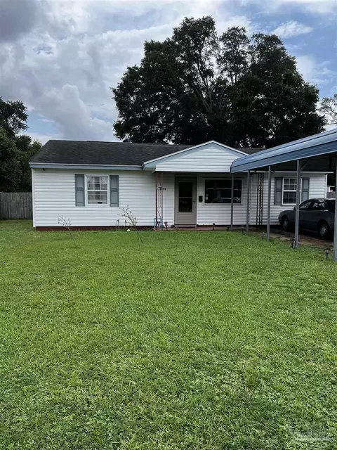 4690 Durham Dr, Pensacola, FL 32526