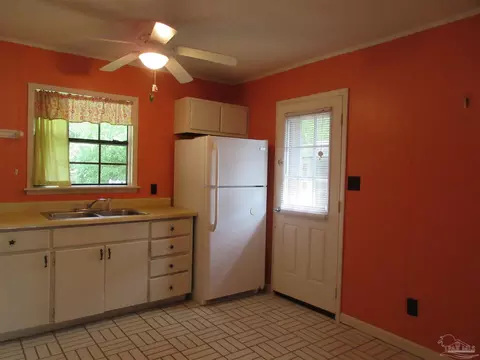7219 Putters Ln, Milton, FL 32570 photo 9