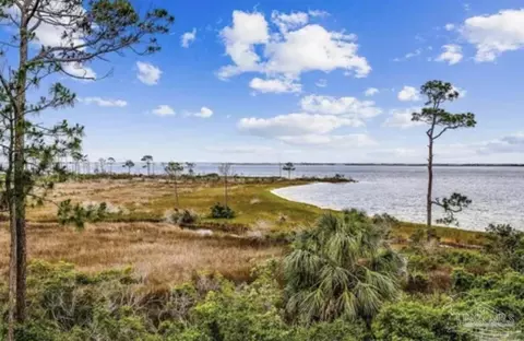 4060 Indigo Dr #209, Pensacola, FL 32507