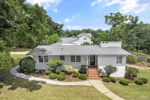 3901 Menendez Dr, Pensacola, FL 32503