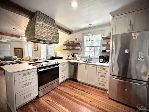 1211 N 6th Ave, Pensacola, FL 32503