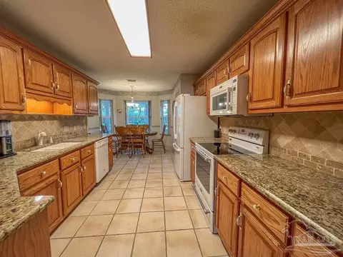 3608 Sawmill Cir, Pace, FL 32571 photo 11
