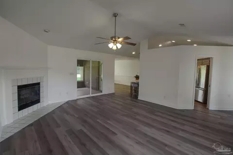 3338 Country Meadow Ln, Pace, FL 32571 photo 3