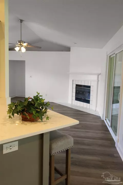 3338 Country Meadow Ln, Pace, FL 32571 photo 5