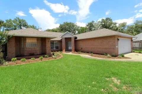 3338 Country Meadow Ln, Pace, FL 32571