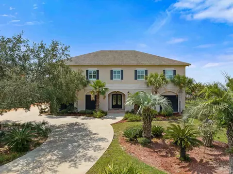 1218 Ceylon Dr, Gulf Breeze, FL 32563