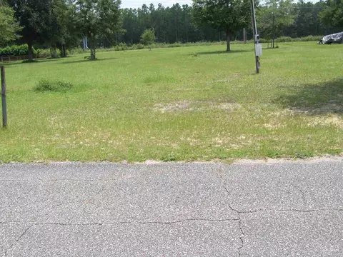 5641 Marigold Ave, Milton, FL 32570 photo 2
