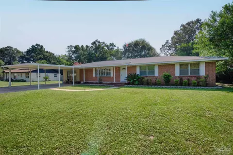 8020 Pinus Ln, Pensacola, FL 32534
