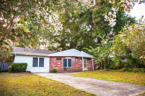 5546 Oriole St, Milton, FL 32570