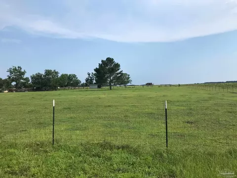 9189 Cornfield Way, Milton, FL 32583