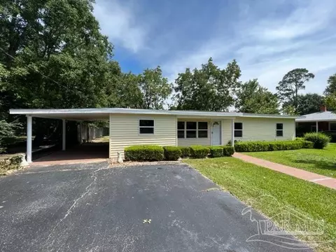 605 E Poplar St, Atmore, AL 36502