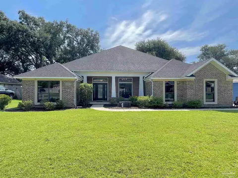 3243 Sundial Cir, Cantonment, FL 32533